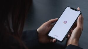 How To Check If Someone Else Is Using My Wifi
